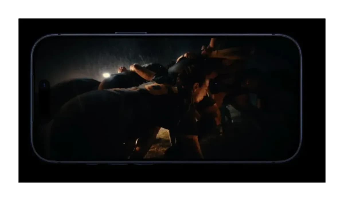 Смартфон Apple iPhone 17 Pro 256GB (космический оранжевый)