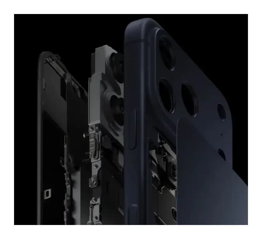 Смартфон Apple iPhone 17 Pro 256GB (космический оранжевый)